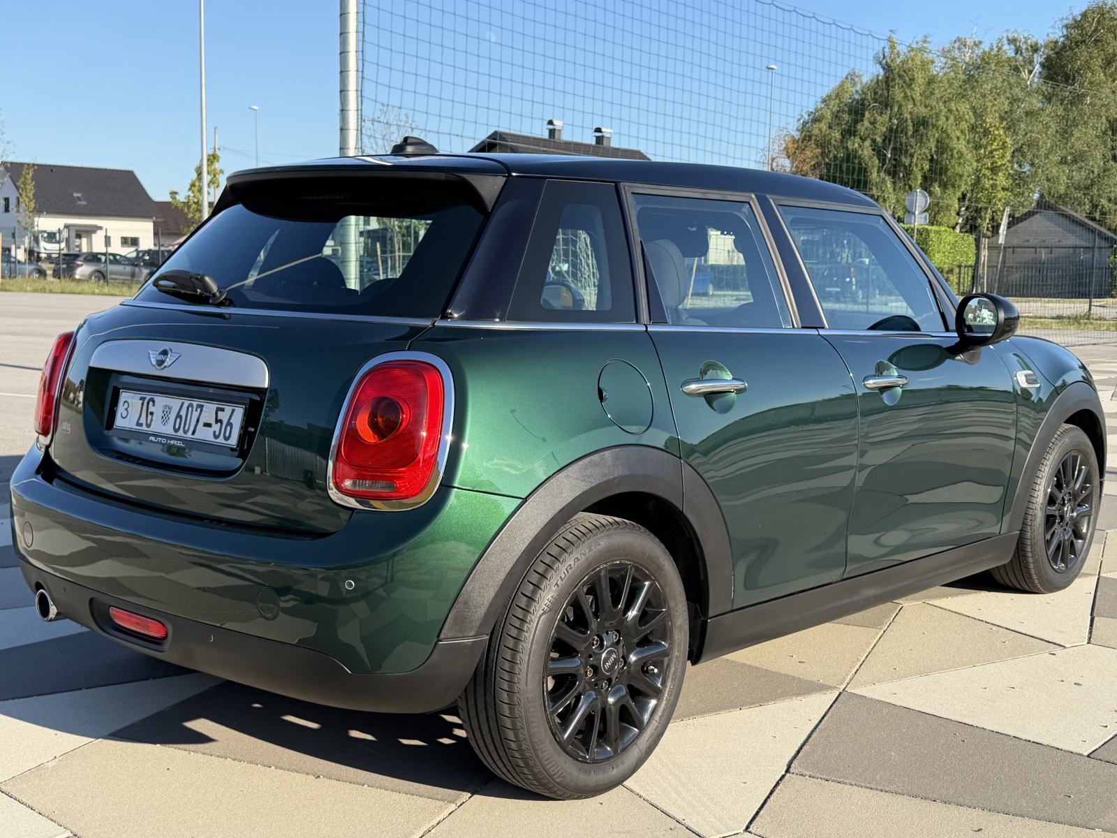 MINI Cooper F55 CHILLI CARPLAY PROF. NAVI AMBIENT LIGHT, fotografija 4