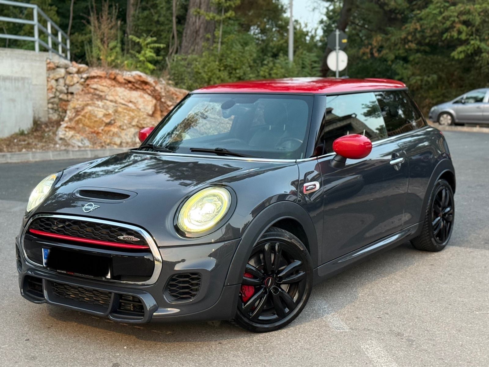 MINI Cooper JCW 230ks F1 Bixenon,Led Amb.,Koža,Zamjena!!, fotografija 1