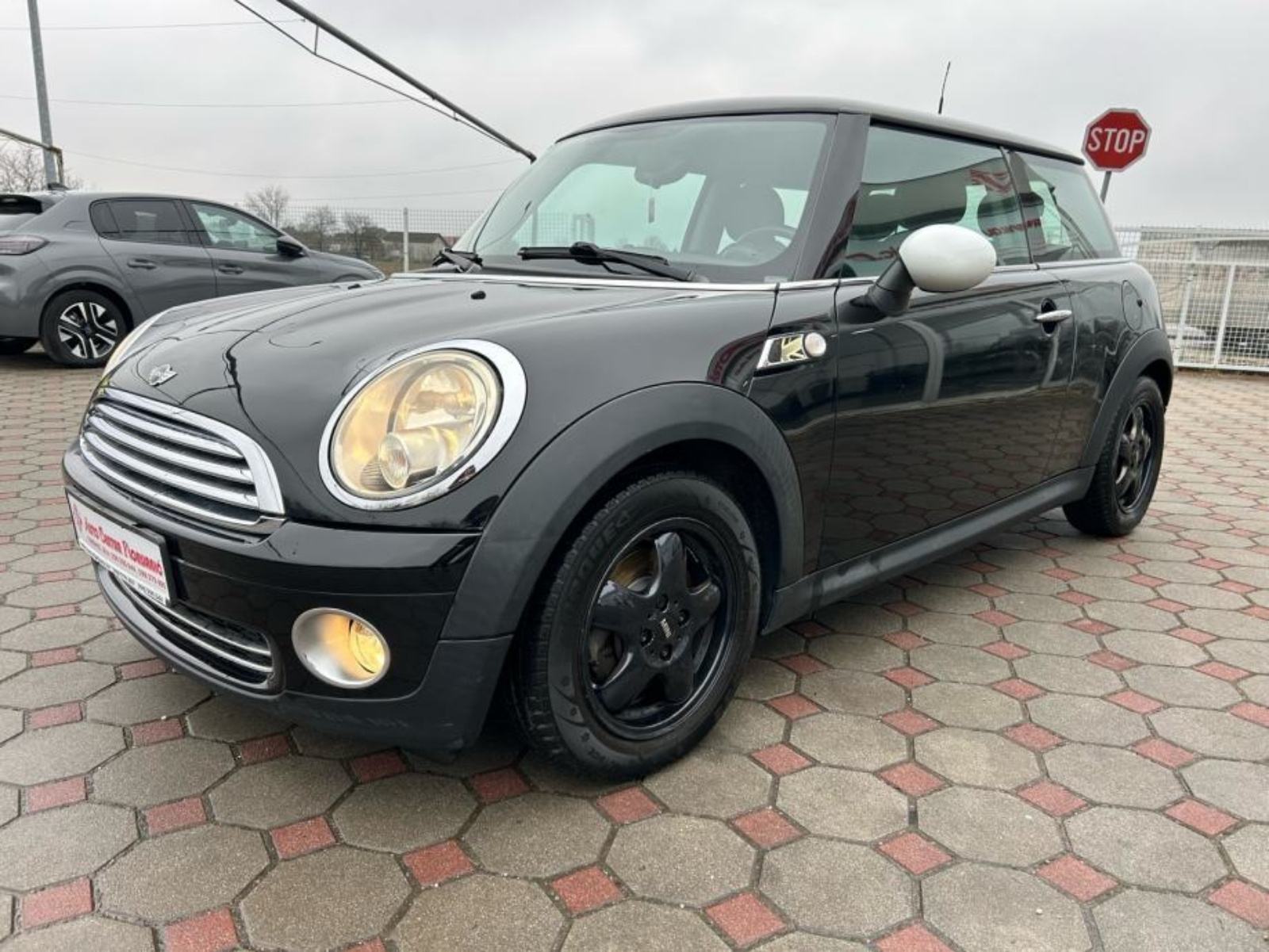MINI Cooper One 1,4 benzin 2010.,KLIMA, SERVIS, ALU, 153 000 km, fotografija 3