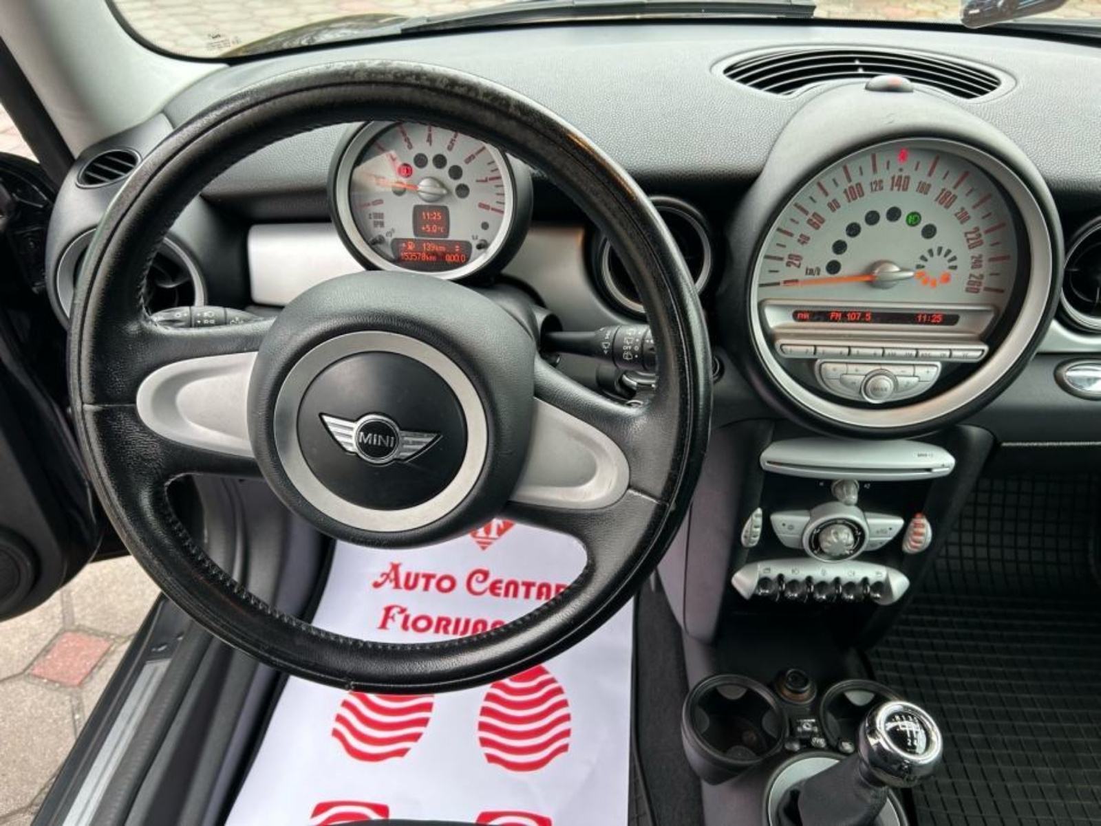 MINI Cooper One 1,4 benzin 2010.,KLIMA, SERVIS, ALU, 153 000 km, fotografija 8