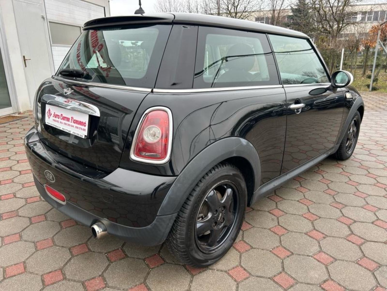 MINI Cooper One 1,4 benzin 2010.,KLIMA, SERVIS, ALU, 153 000 km, fotografija 7