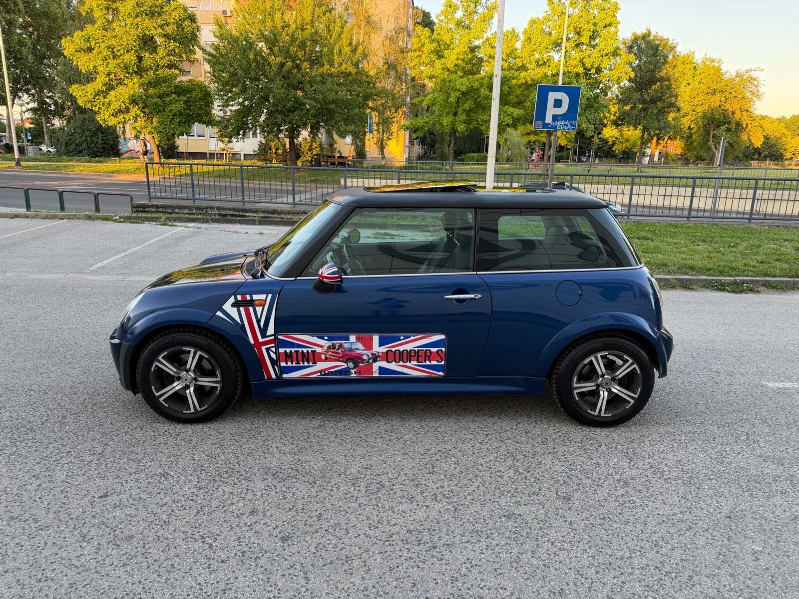 MINI COOPER 1,4 D MAXX OPREMA KOŽA TV NAVI PANORAMA HARMAN CARDAN, fotografija 2