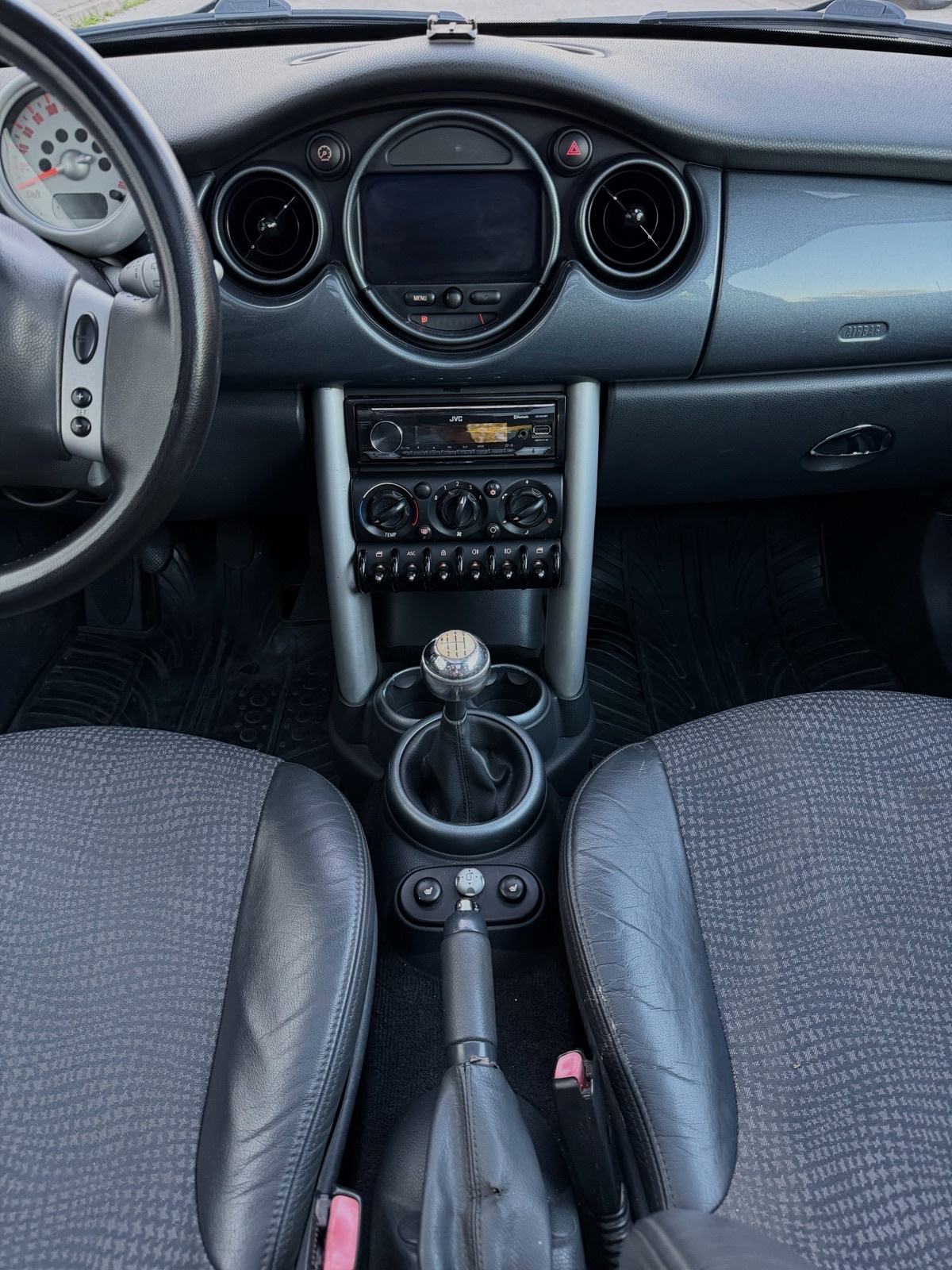 MINI COOPER 1,4 D MAXX OPREMA KOŽA TV NAVI PANORAMA HARMAN CARDAN, fotografija 16