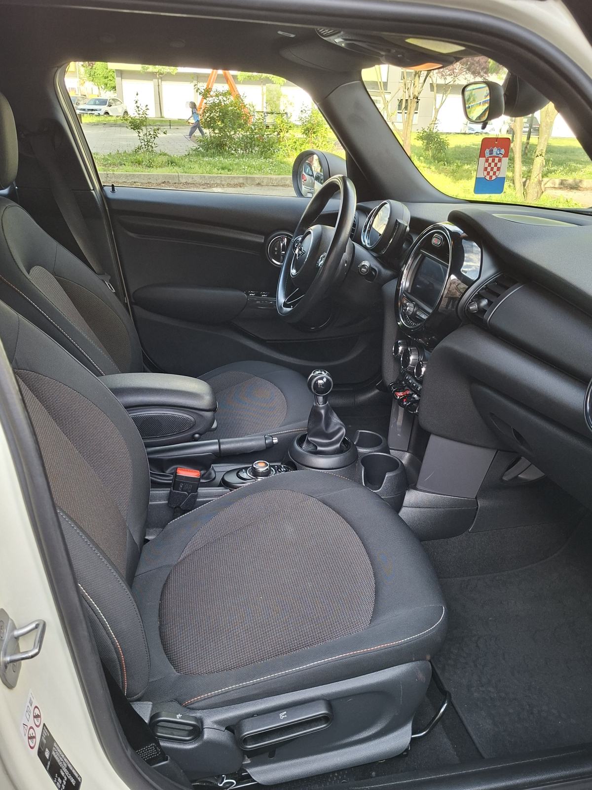 MINI Cooper One-2019-NAVI-GARANCIJA 1GOD-REG 1GOD, fotografija 14