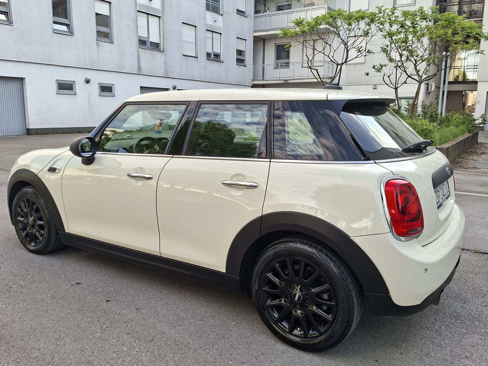 MINI Cooper One-2019-NAVI-GARANCIJA 1GOD-REG 1GOD, fotografija 3
