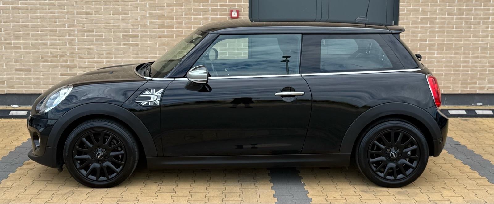 MINI Cooper One D•NAVIGACIJA•LED•KEYLESS•ODLIČAN, fotografija 6