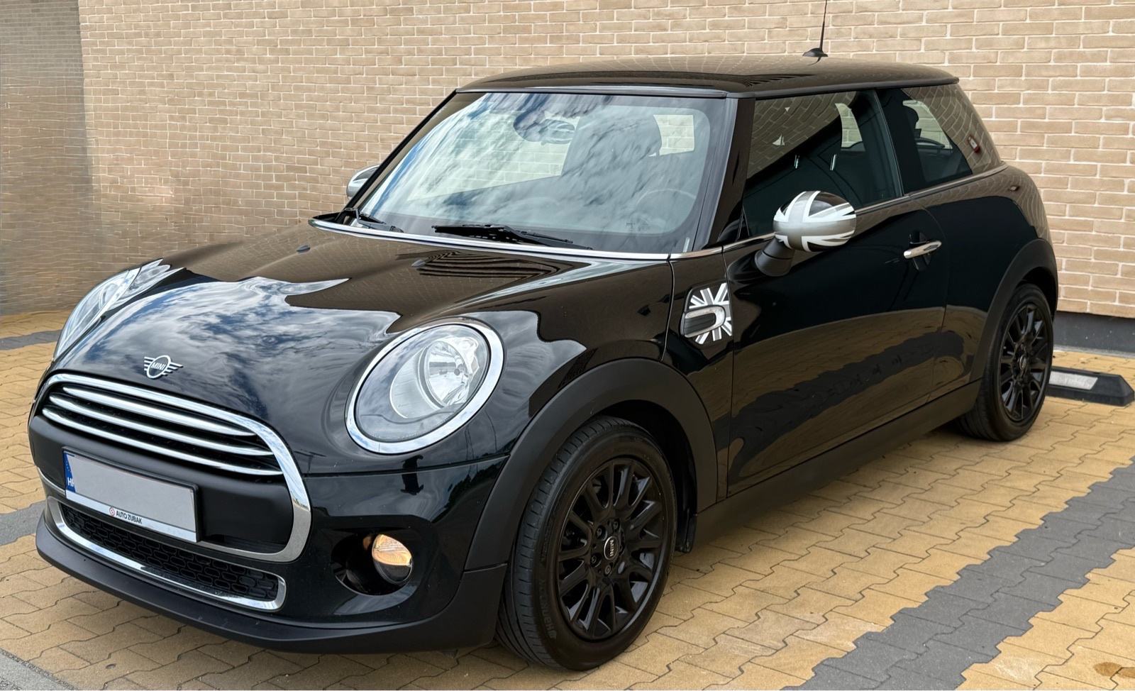 MINI Cooper One D•NAVIGACIJA•LED•KEYLESS•ODLIČAN, fotografija 12