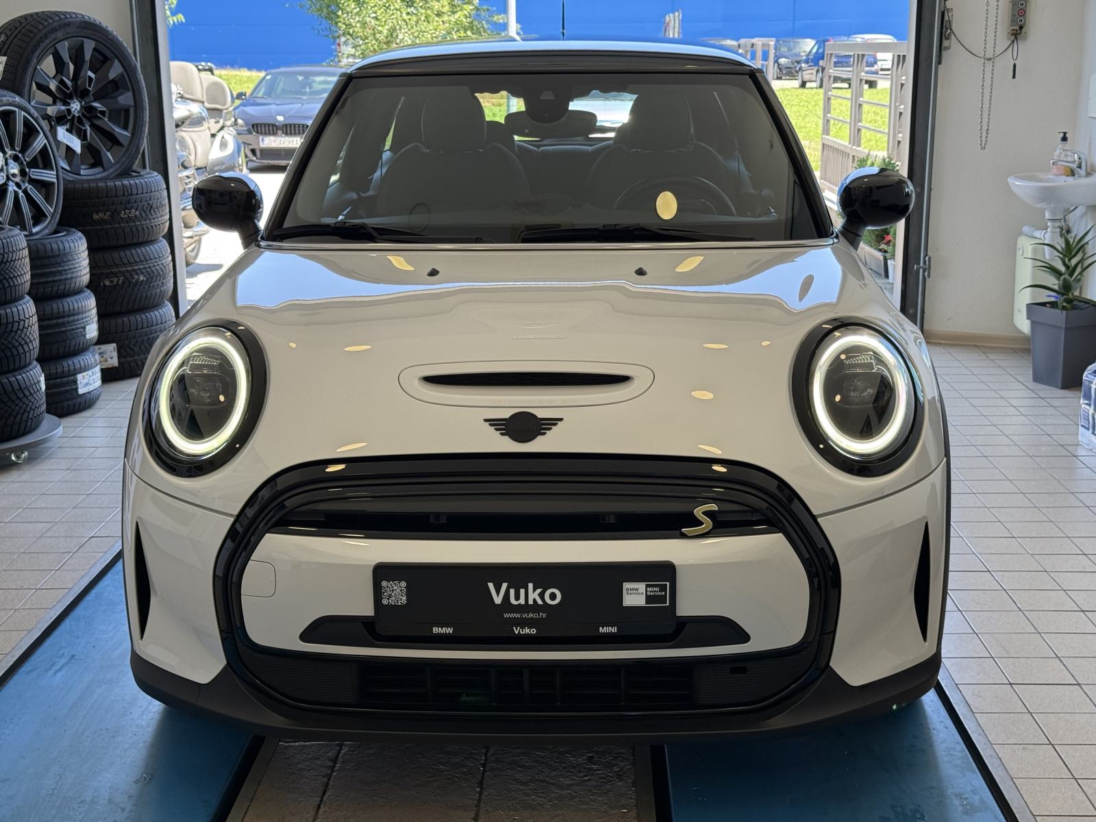 MINI Cooper SE automatik, fotografija 2