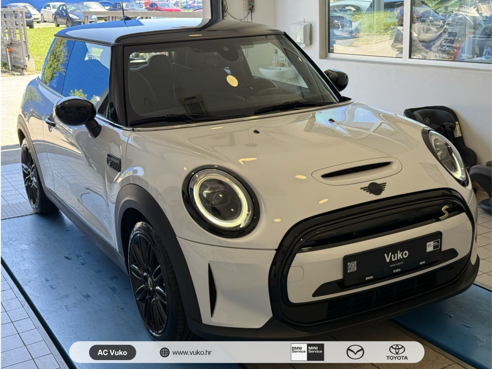 MINI Cooper SE automatik, fotografija 1
