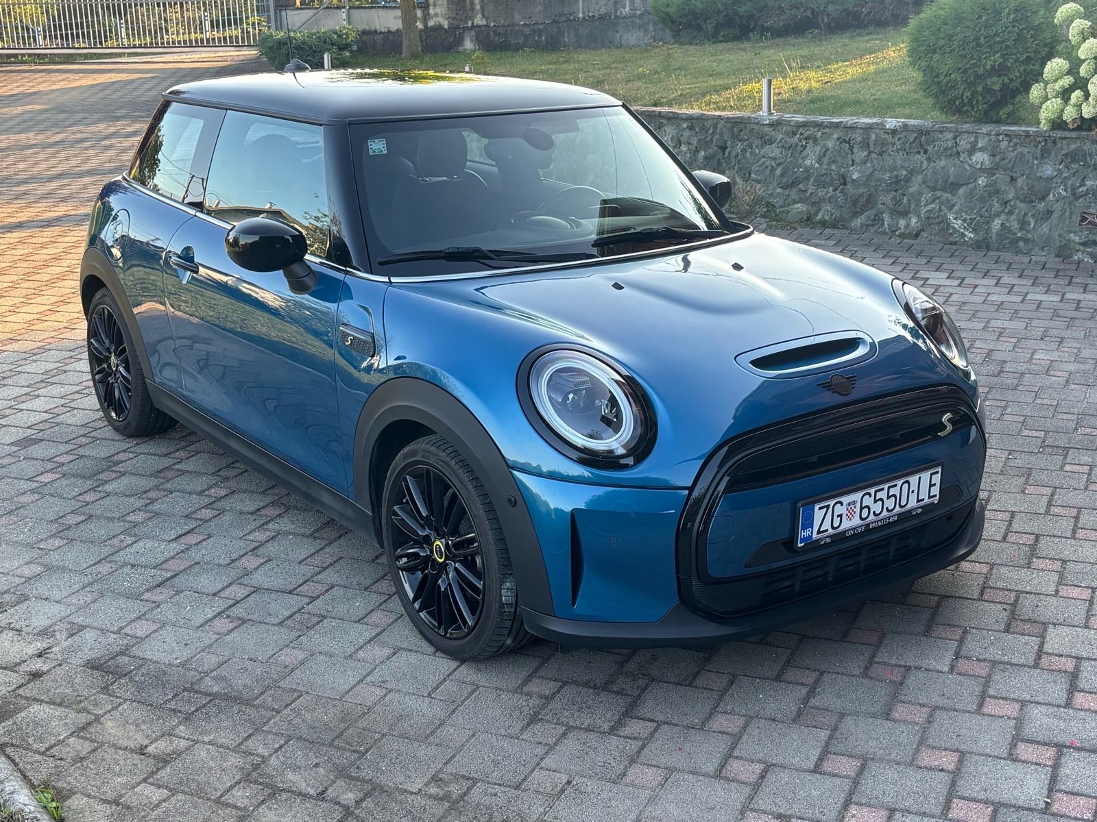 MINI Cooper SE automatik, fotografija 3