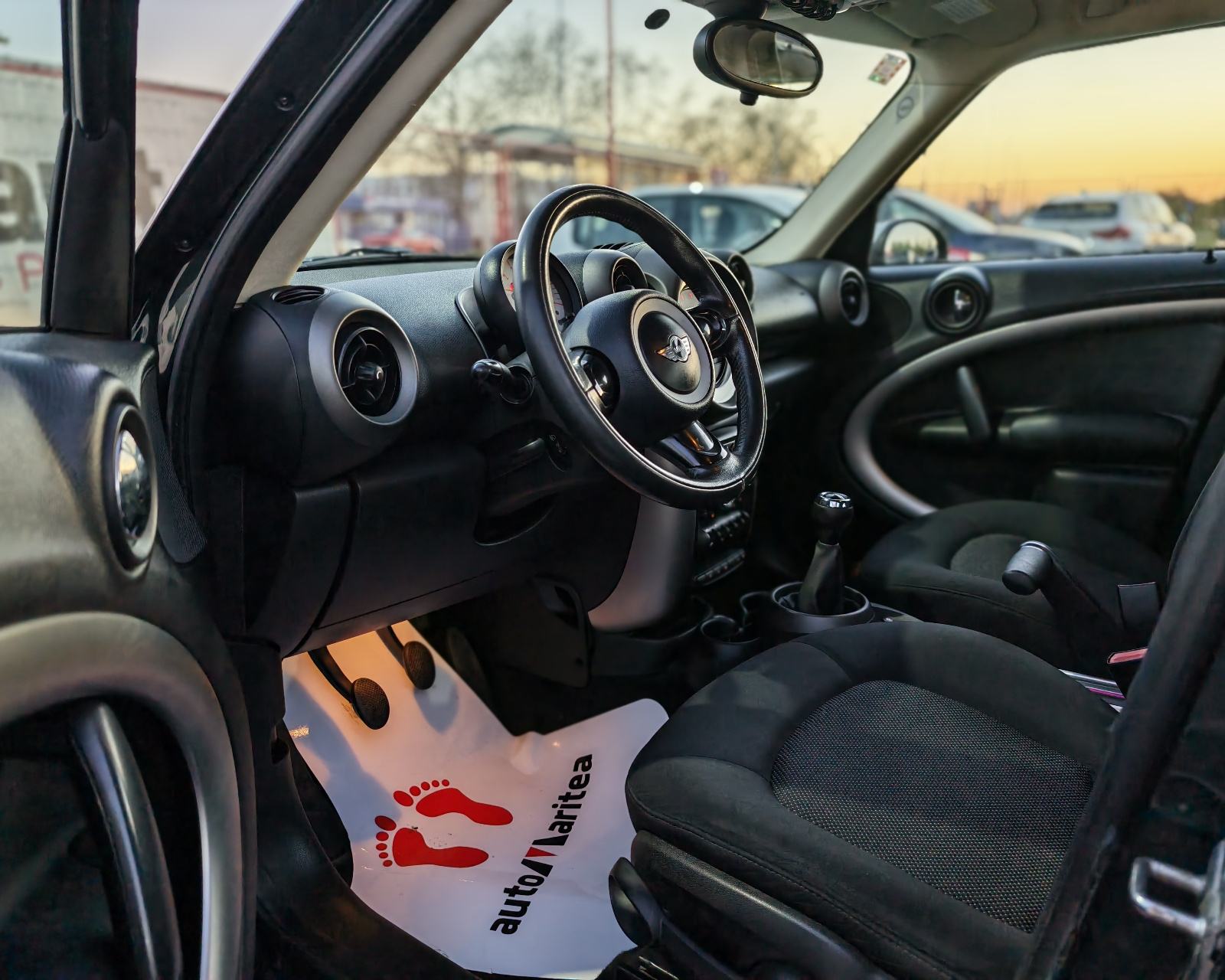 MINI Countryman 1.6D*4x4*led*Navi*top stanje., fotografija 6