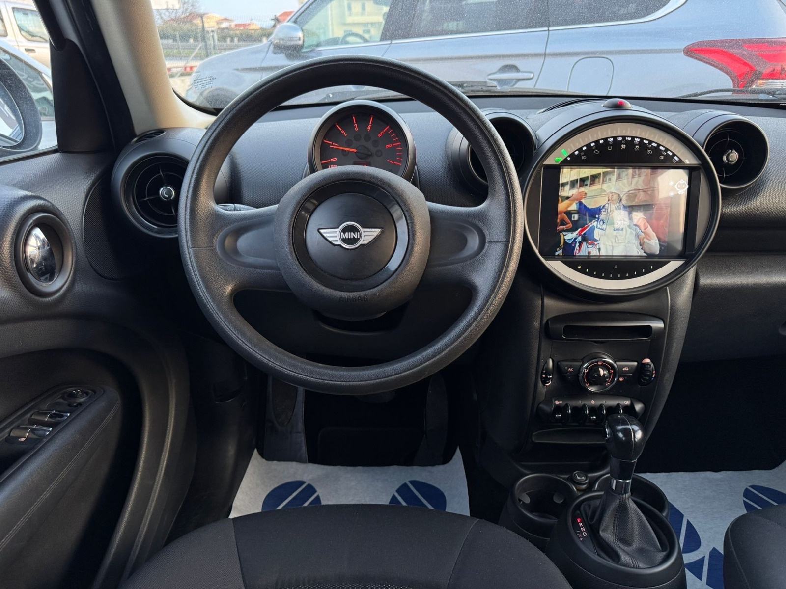 MINI Countryman Cooper 2,0 D AUTOMATIK—Mod 2016—VELIKI SERVIS—JAMSTVO!, fotografija 13
