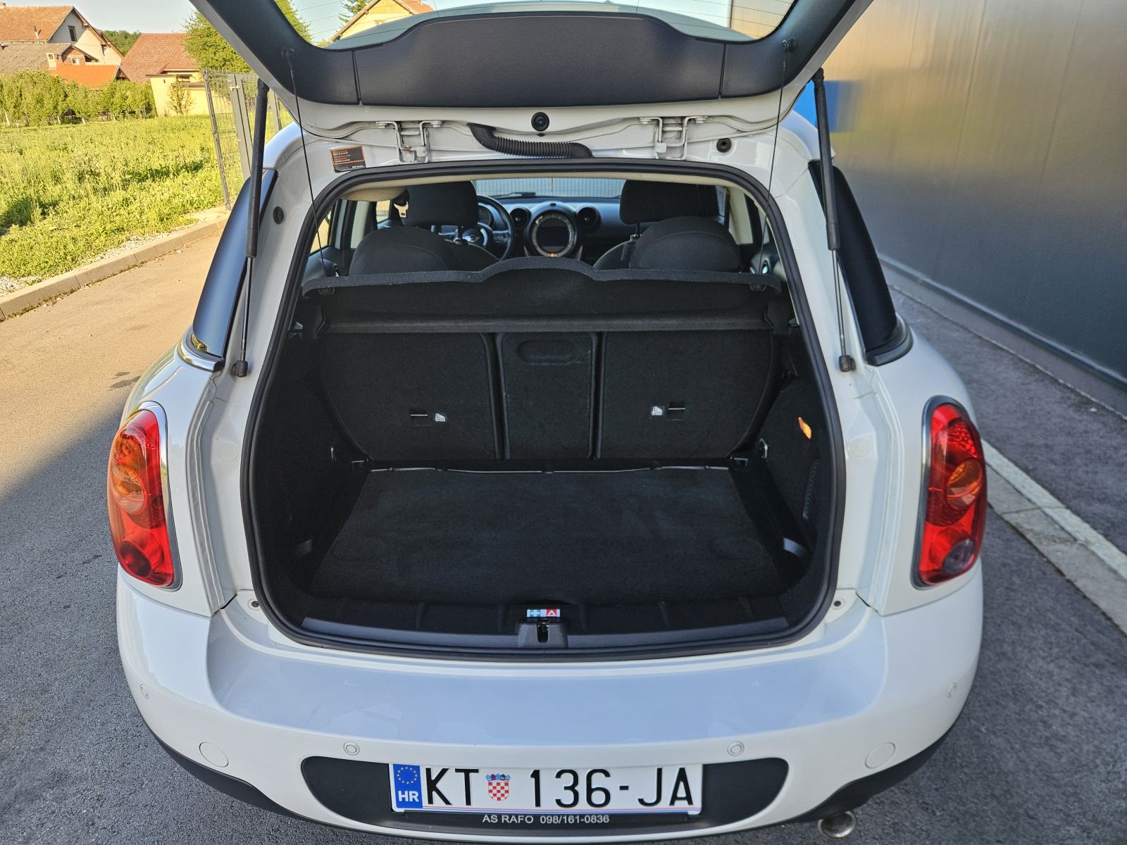 MINI Countryman Cooper D, fotografija 9