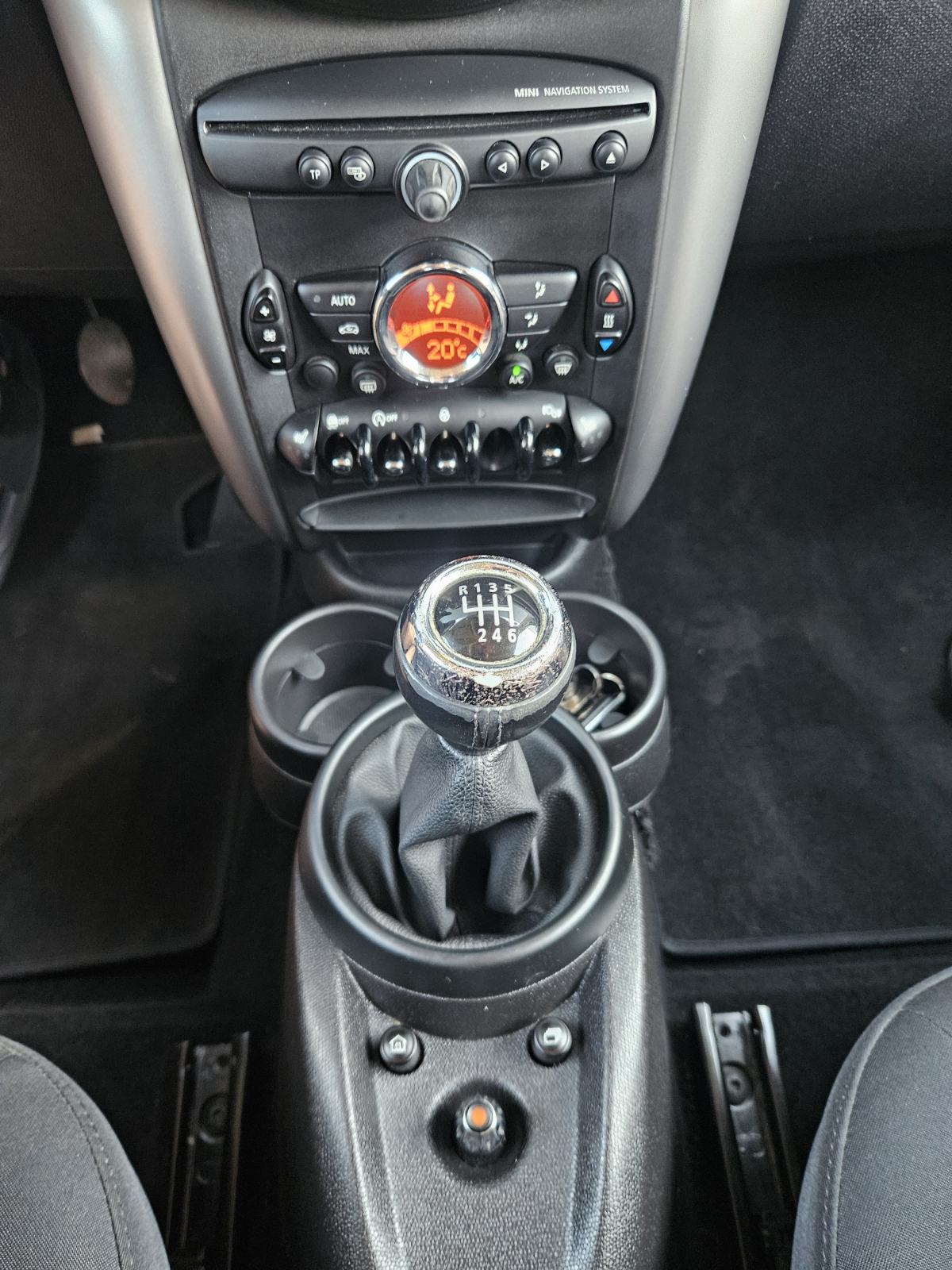 MINI Countryman Cooper D, fotografija 16