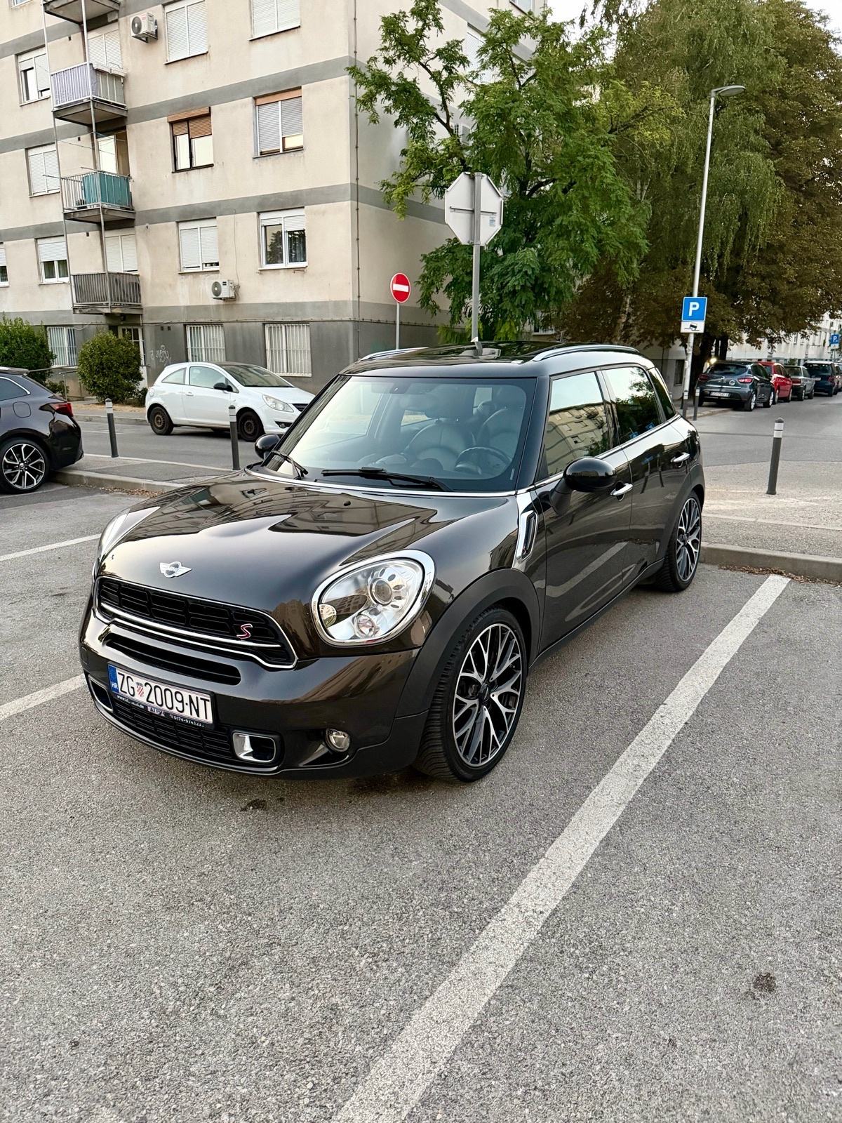 MINI Countryman SD 2.0D | 105 kW | Harman Panorama Koža JCW 19", pogled izvana - slika 1