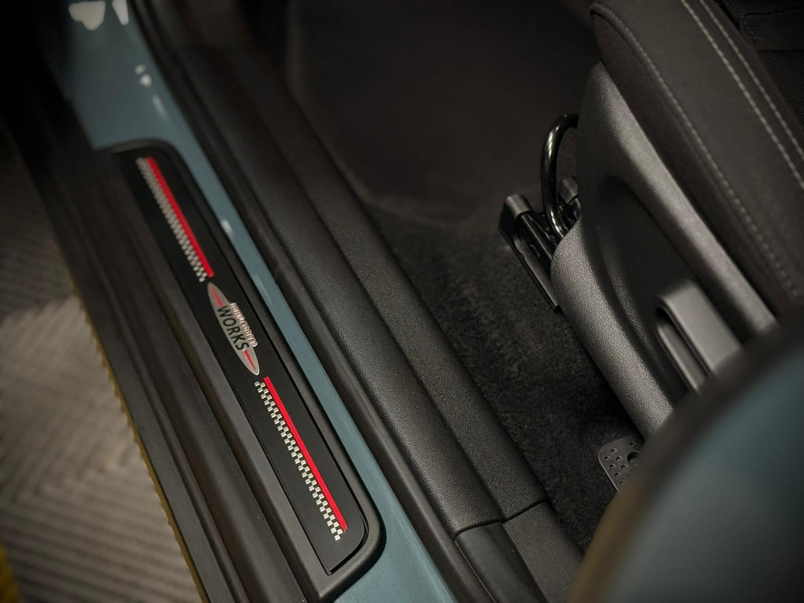 MINI Countryman-JCW -AUTOMATIK-PANORAMA-ALU 20-LED-PDV-KAO NOV, fotografija 9