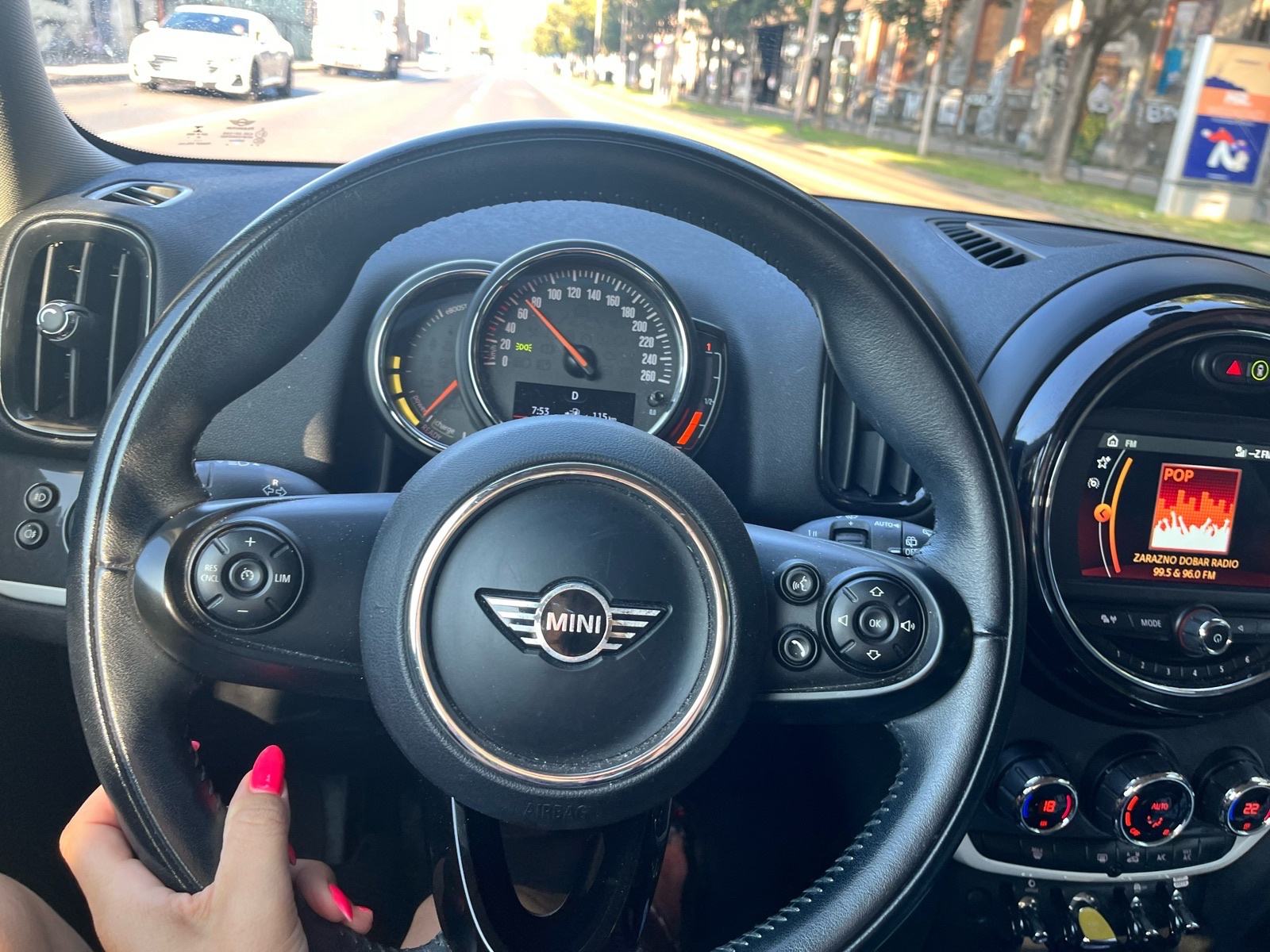 MINI Countryman Cooper u PDV-u plug-in hibrid, servisiran, fotografija 6