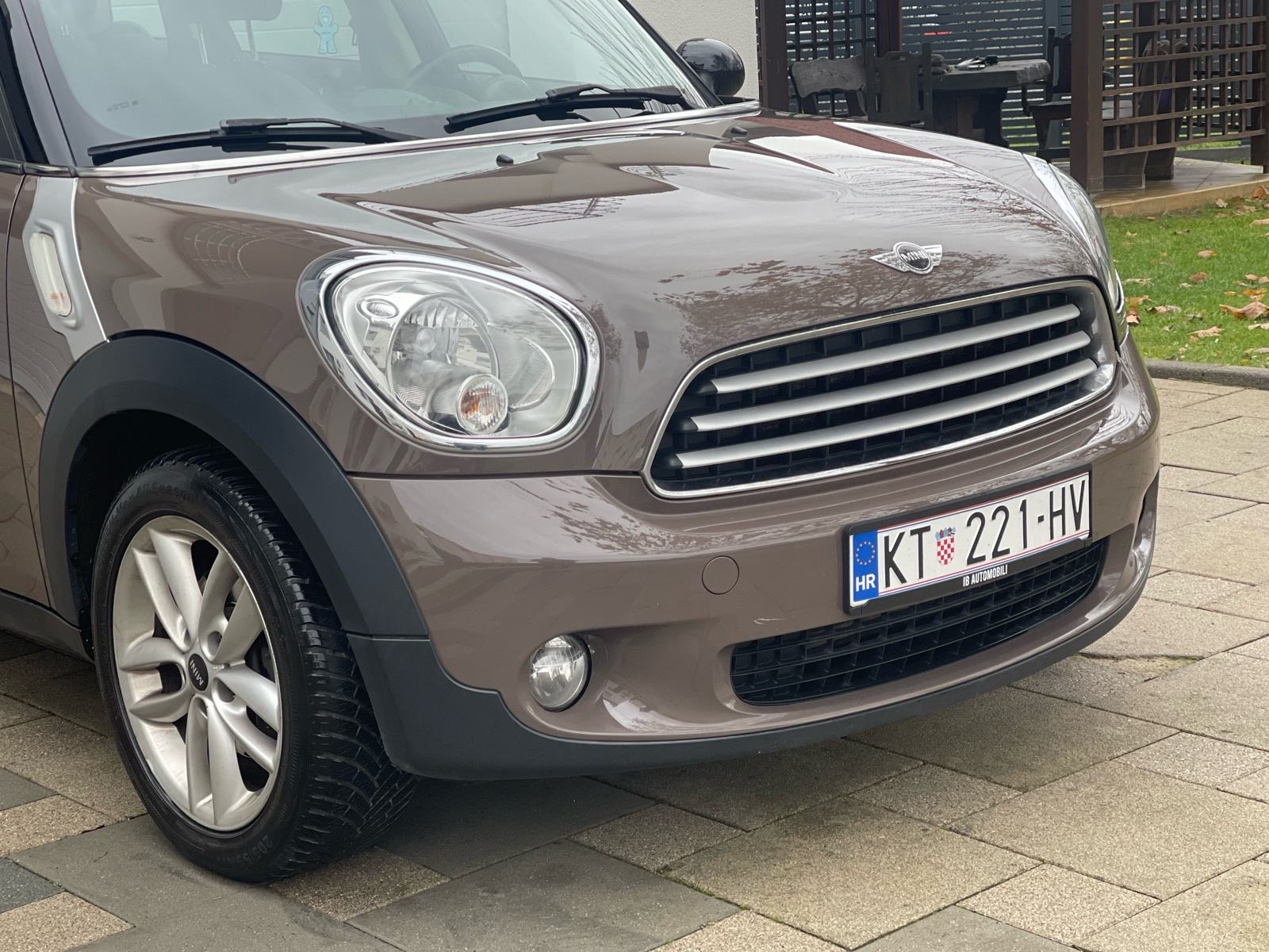 MINI Countryman Cooper 1.6 D - 128 TKM•Servisna•REG 3/27•Alu 17”•Navi, fotografija 4