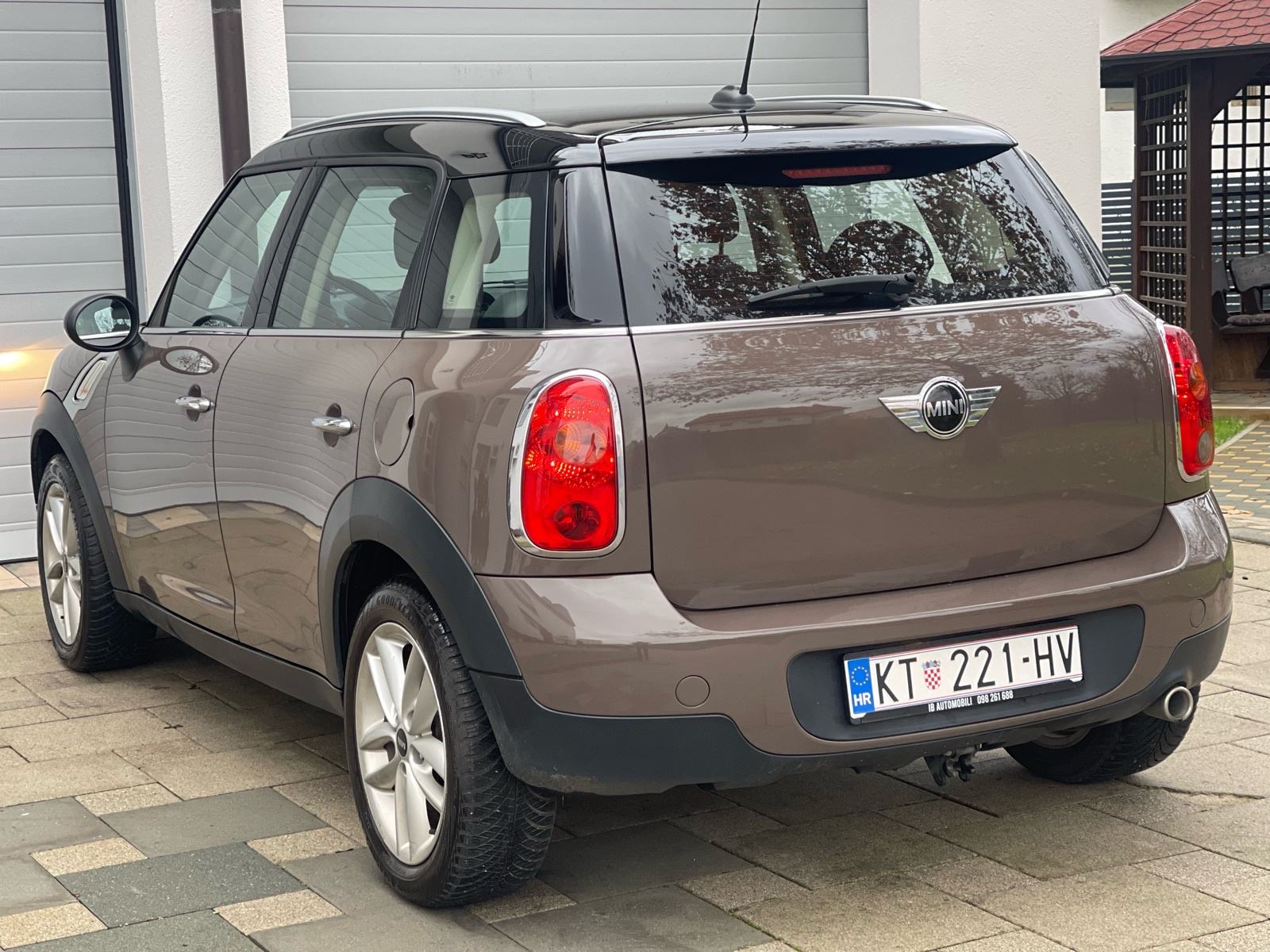 MINI Countryman Cooper 1.6 D - 128 TKM•Servisna•REG 3/27•Alu 17”•Navi, fotografija 5