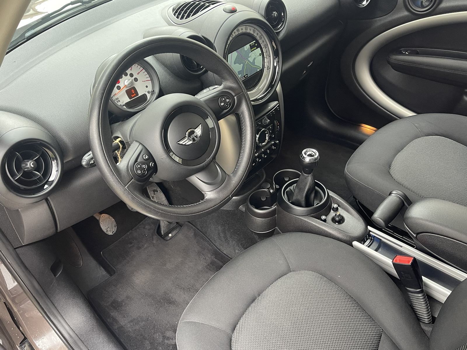 MINI Countryman Cooper 1.6 D - 128 TKM•Servisna•REG 3/27•Alu 17”•Navi, fotografija 8