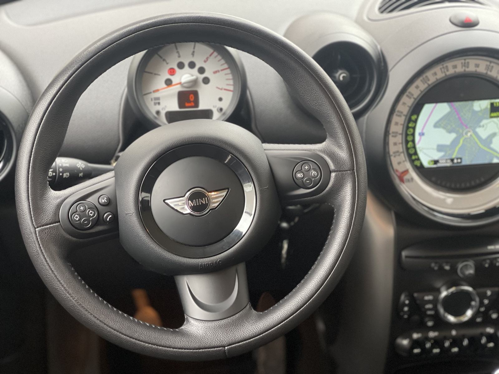 MINI Countryman Cooper 1.6 D - 128 TKM•Servisna•REG 3/27•Alu 17”•Navi, fotografija 14