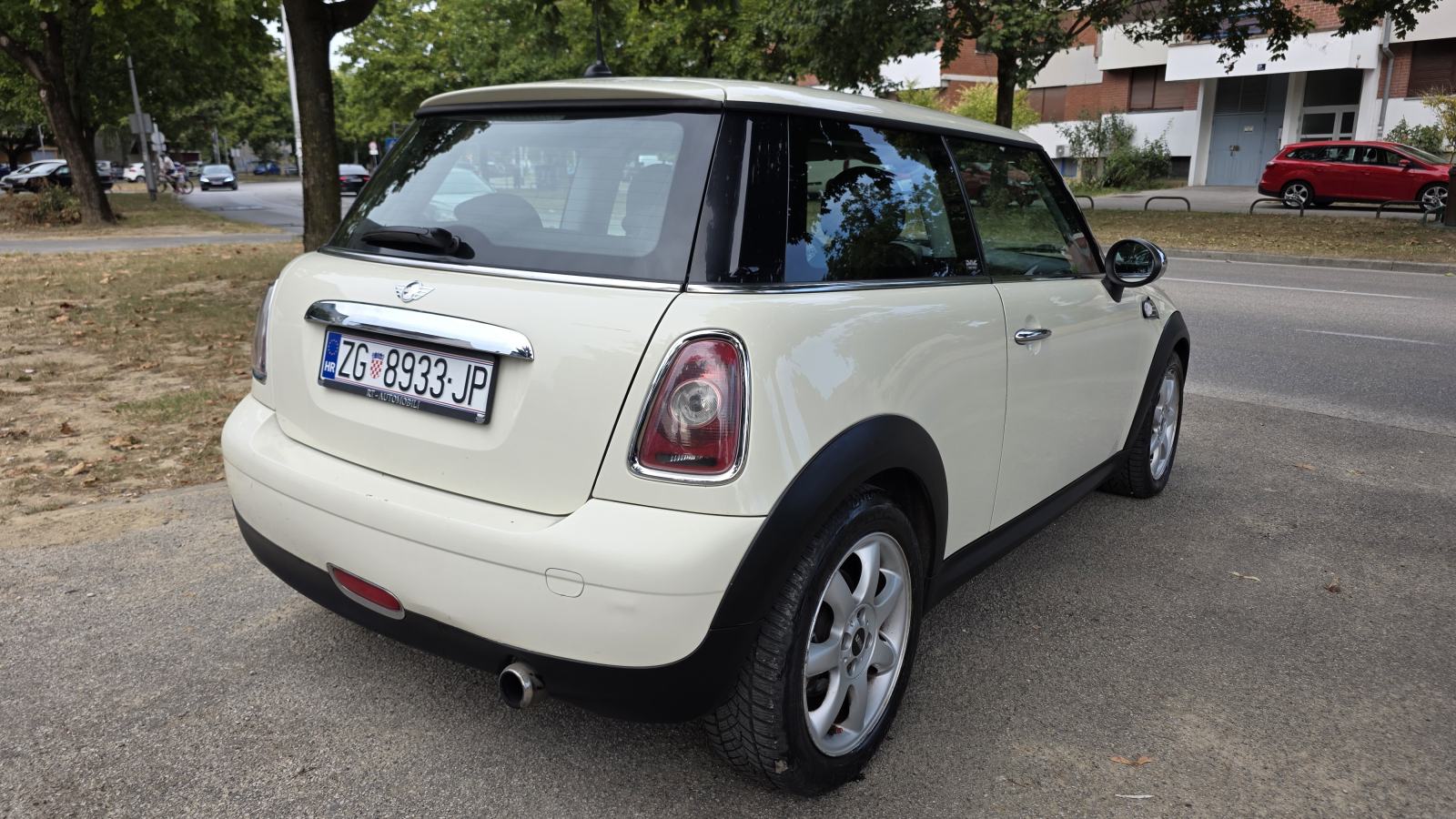 MINI ONE 1.4, reg 12/2026, klima, koža, servisna, tempo, alu, ODLIČAN, fotografija 7