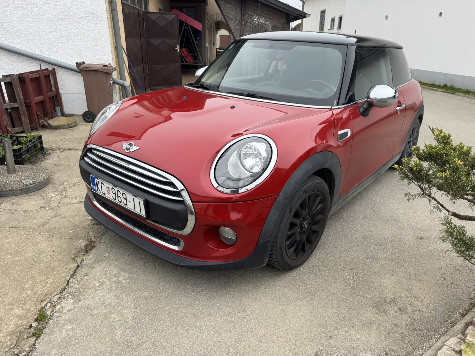 MINI One Diesel F56, fotografija 1