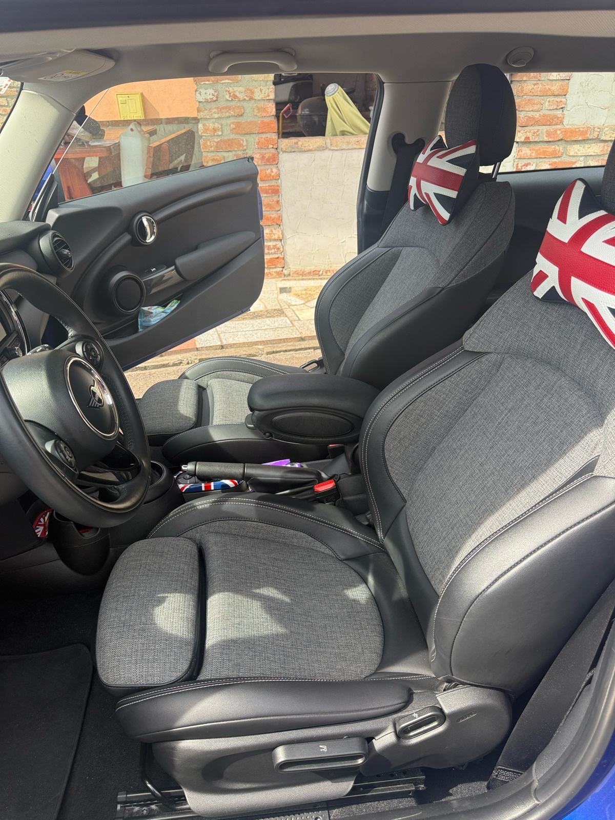 MINI Cooper One, automatik reg. 6/2027, fotografija 5