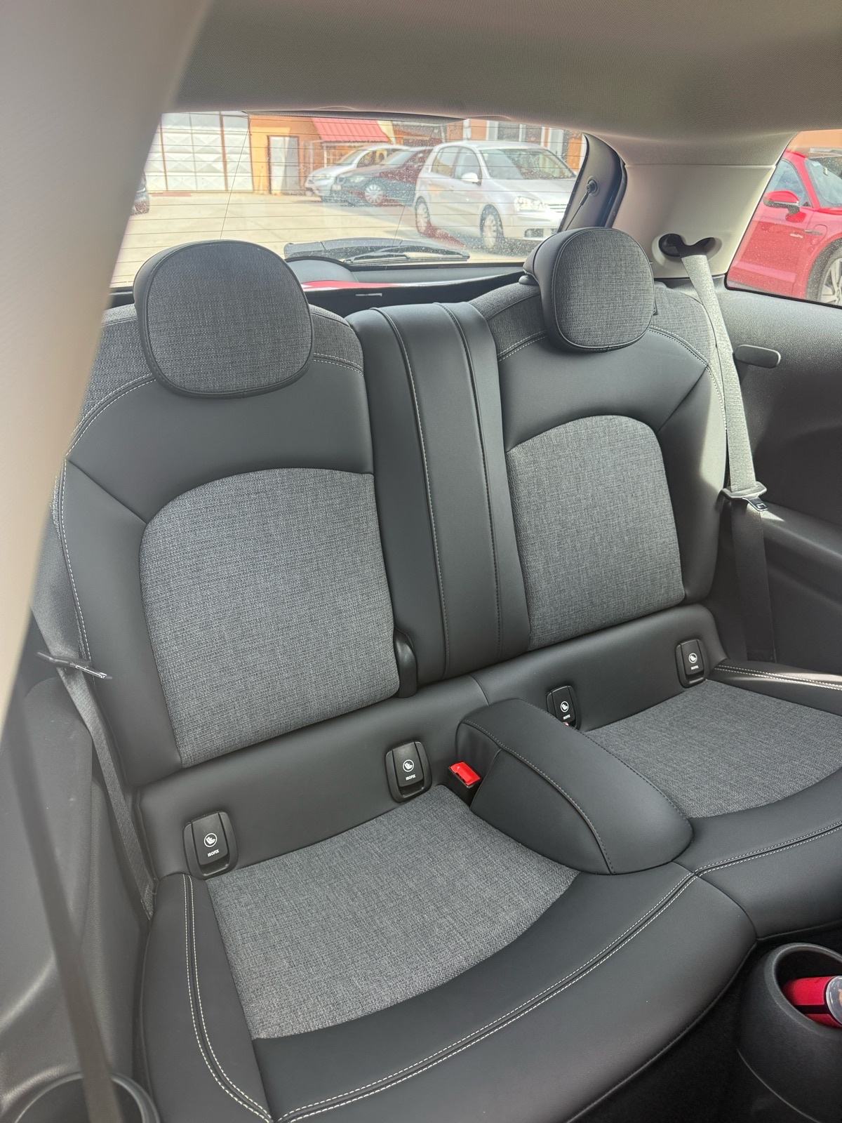 MINI Cooper One, automatik reg. 6/2027, fotografija 7