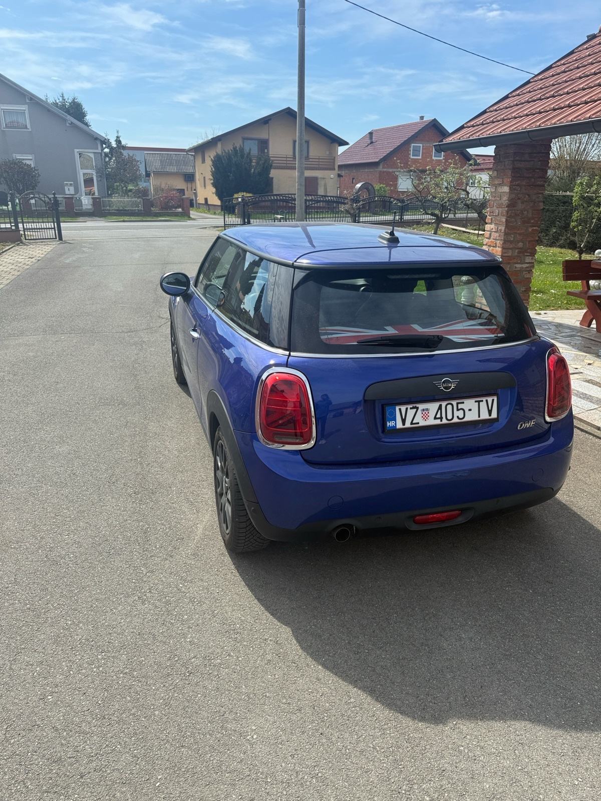 MINI Cooper One, automatik reg. 6/2027, fotografija 8