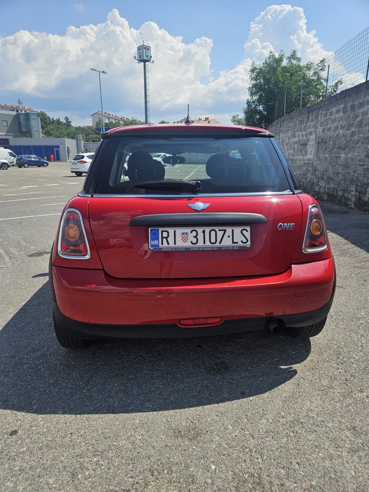 MINI One Osobni automobil, fotografija 4