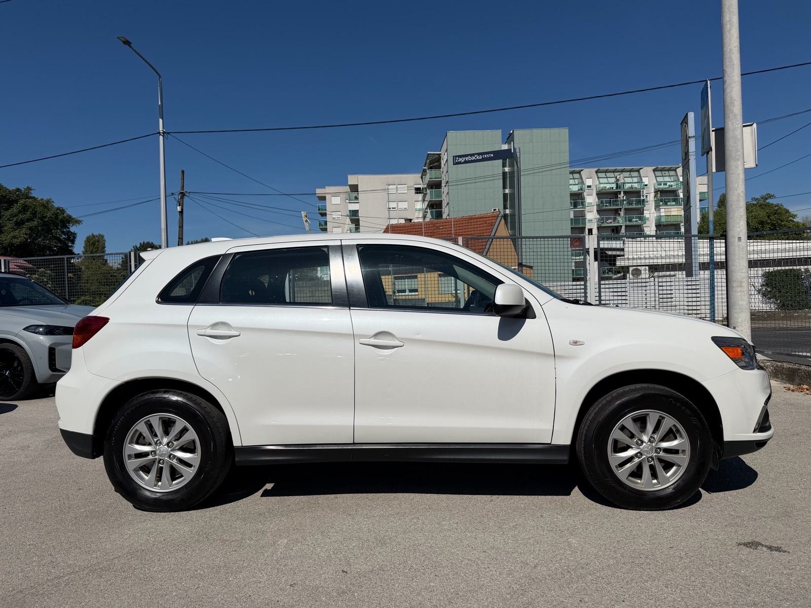 Mitsubishi ASX 1,6 benzin*REGISTRIRAN*TOP STANJE!!*, fotografija 4
