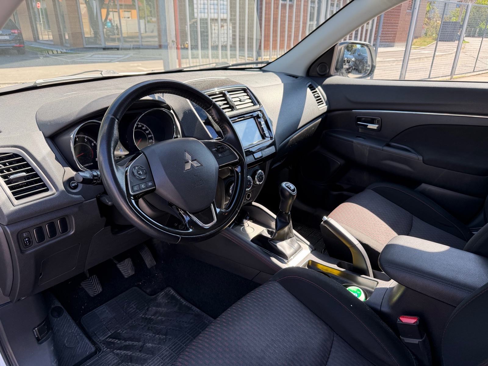 Mitsubishi ASX 1,6 benzin*REGISTRIRAN*TOP STANJE!!*, fotografija 8