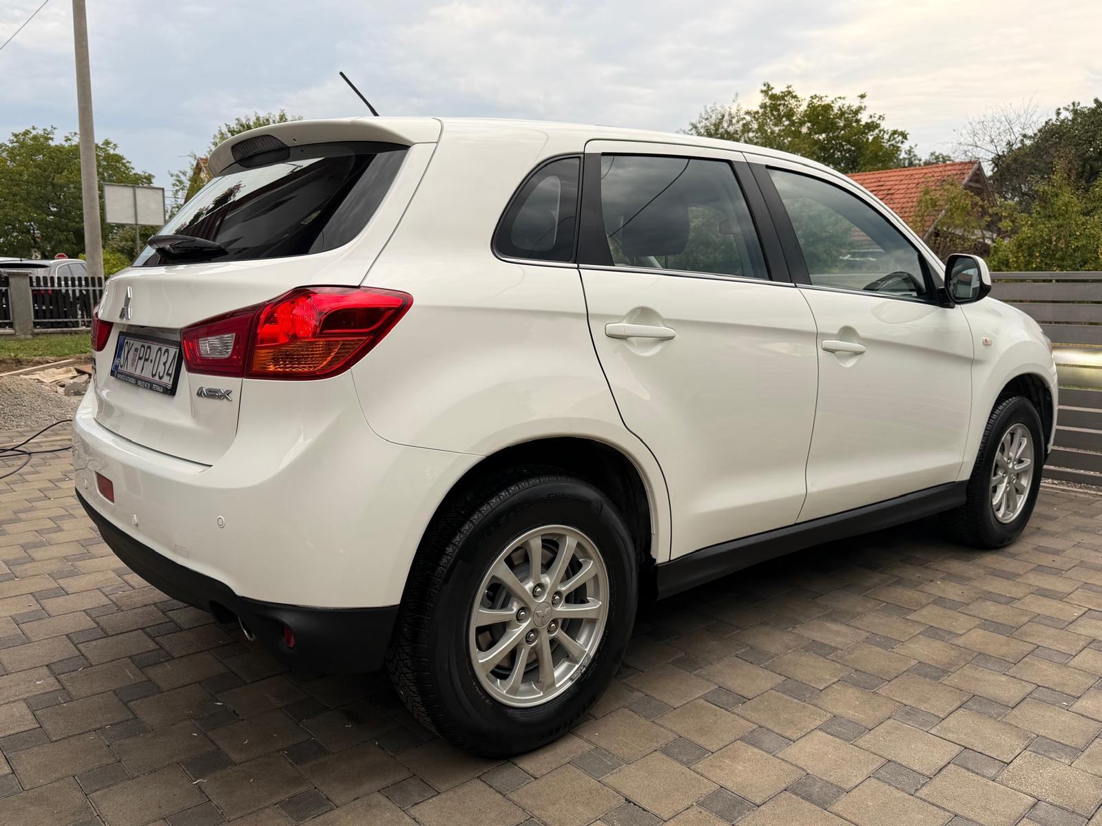 Mitsubishi ASX 1,6 DI-D INFORM 2WD, fotografija 6