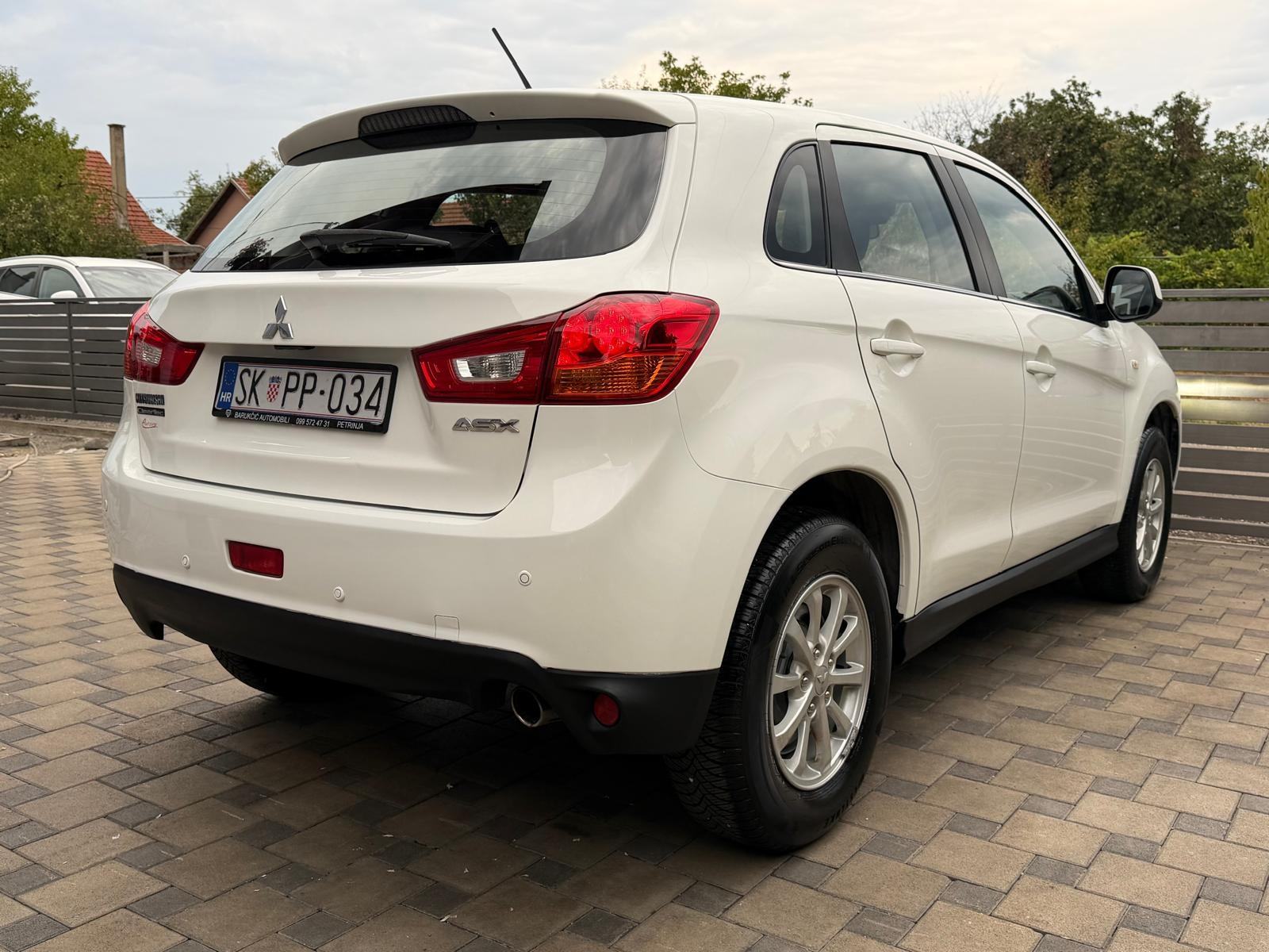 Mitsubishi ASX 1,6 DI-D INFORM 2WD, fotografija 13