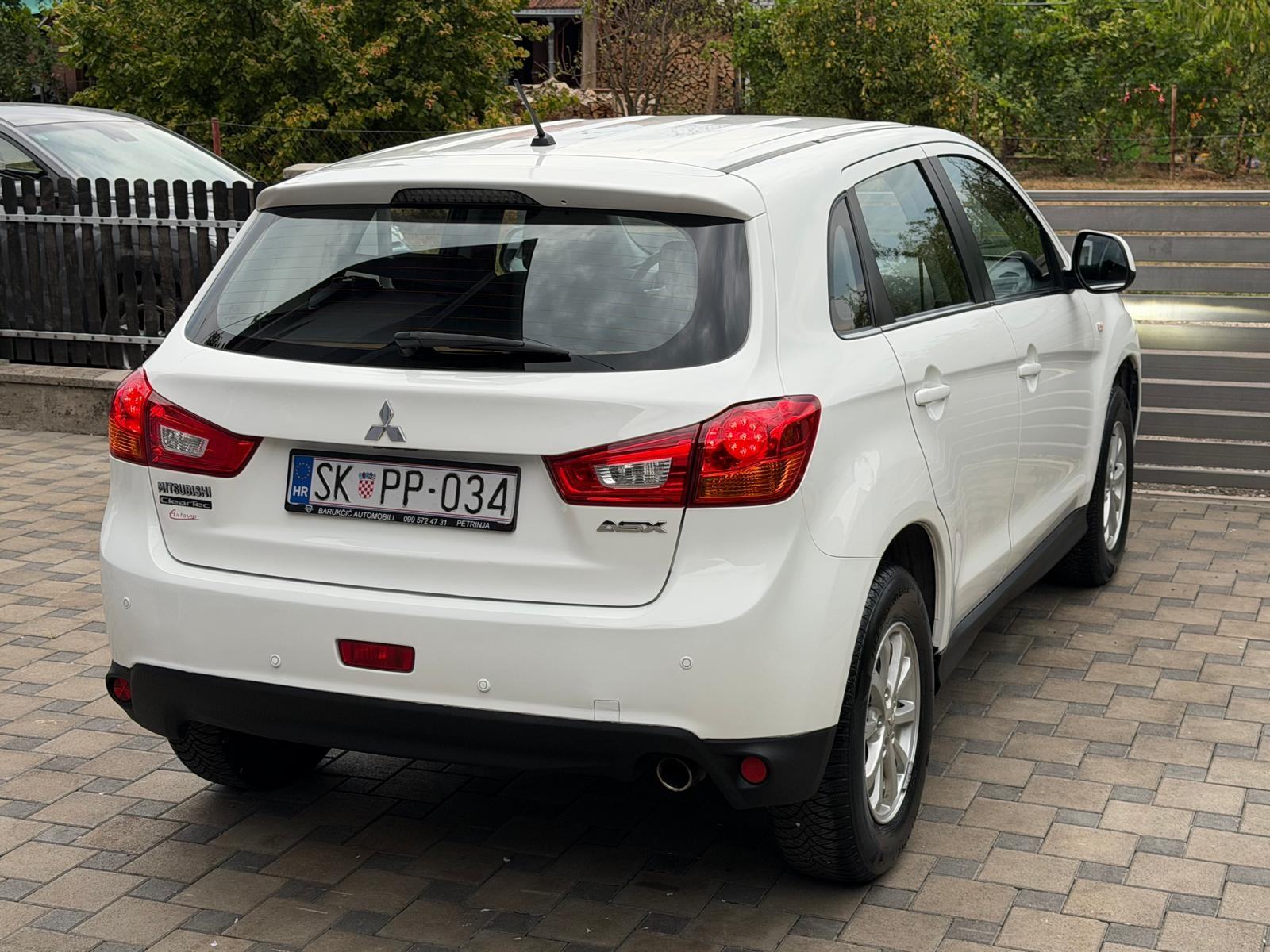 Mitsubishi ASX 1,6 DI-D INFORM 2WD, fotografija 7