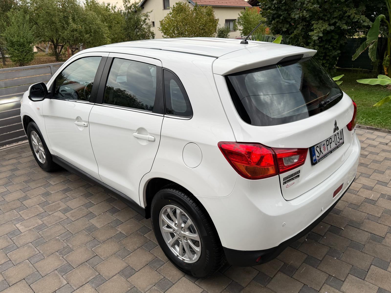 Mitsubishi ASX 1,6 DI-D INFORM 2WD, fotografija 10