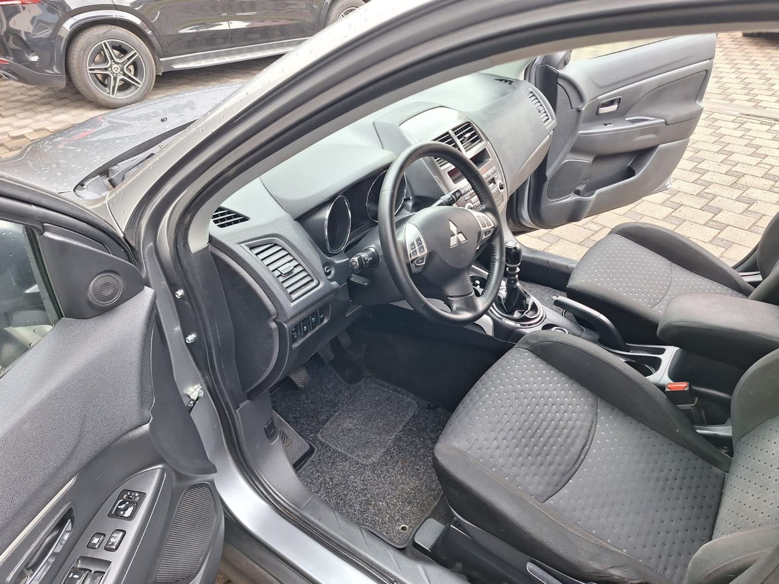 Mitsubishi ASX 1,8 DI-D 4x4, fotografija 9