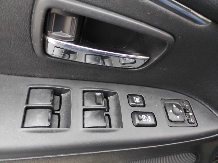 Mitsubishi ASX 1.8 DI-D izvrstan panoramski krov kartice do 36 rata, fotografija 12