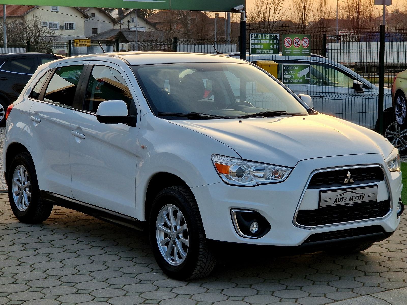 MITSUBISHI ASX 1.8 DI-D LP 2WD - 1.VLASNIK-SERVISNA KNJIGA-TOP STANJE, fotografija 4