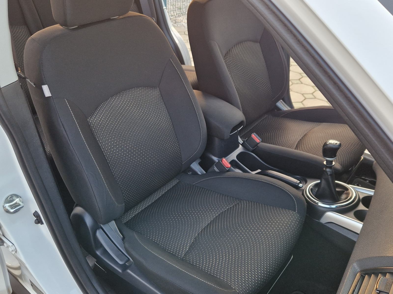 MITSUBISHI ASX 1.8 DI-D LP 2WD - 1.VLASNIK-SERVISNA KNJIGA-TOP STANJE, fotografija 18