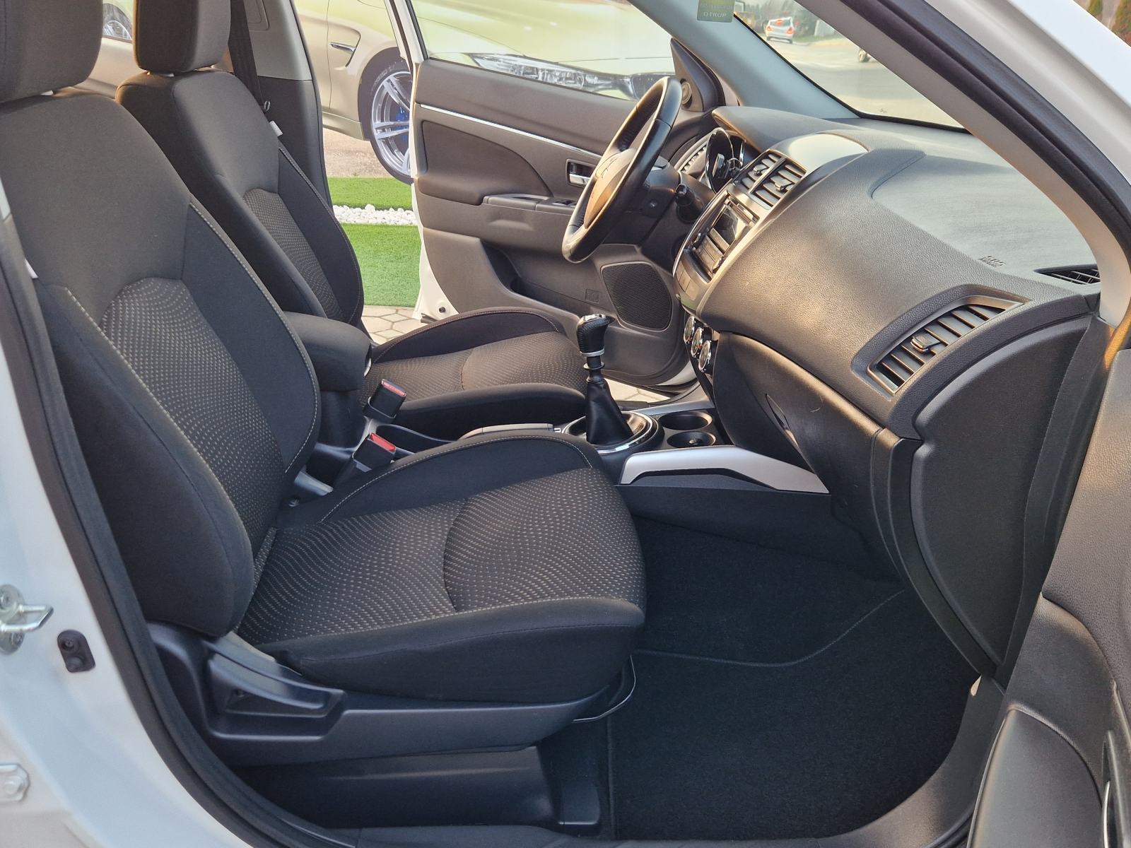 MITSUBISHI ASX 1.8 DI-D LP 2WD - 1.VLASNIK-SERVISNA KNJIGA-TOP STANJE, fotografija 17