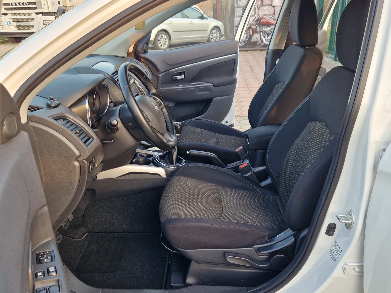 MITSUBISHI ASX 1.8 DI-D LP 2WD - 1.VLASNIK-SERVISNA KNJIGA-TOP STANJE, fotografija 12