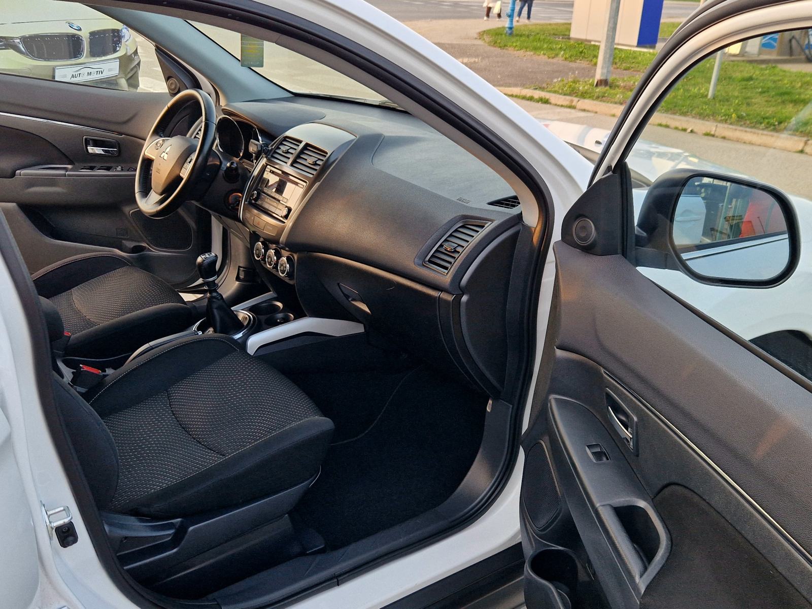 MITSUBISHI ASX 1.8 DI-D LP 2WD - 1.VLASNIK-SERVISNA KNJIGA-TOP STANJE, fotografija 16