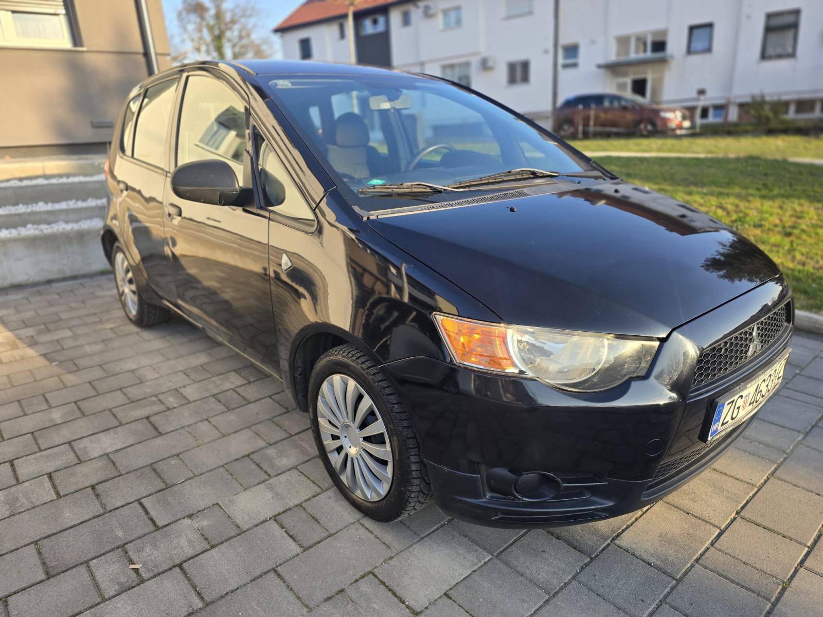 Mitsubishi Colt 1,1 2010 reg7/2027 sa plinom atestiranim do 2029 god, fotografija 3
