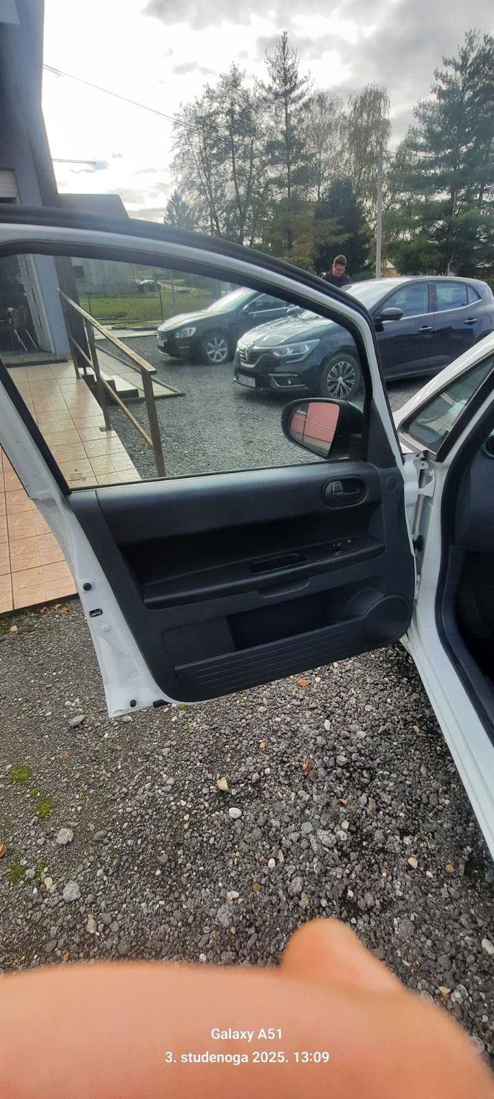 Mitsubishi Colt 1,1 benzin,plin, fotografija 8