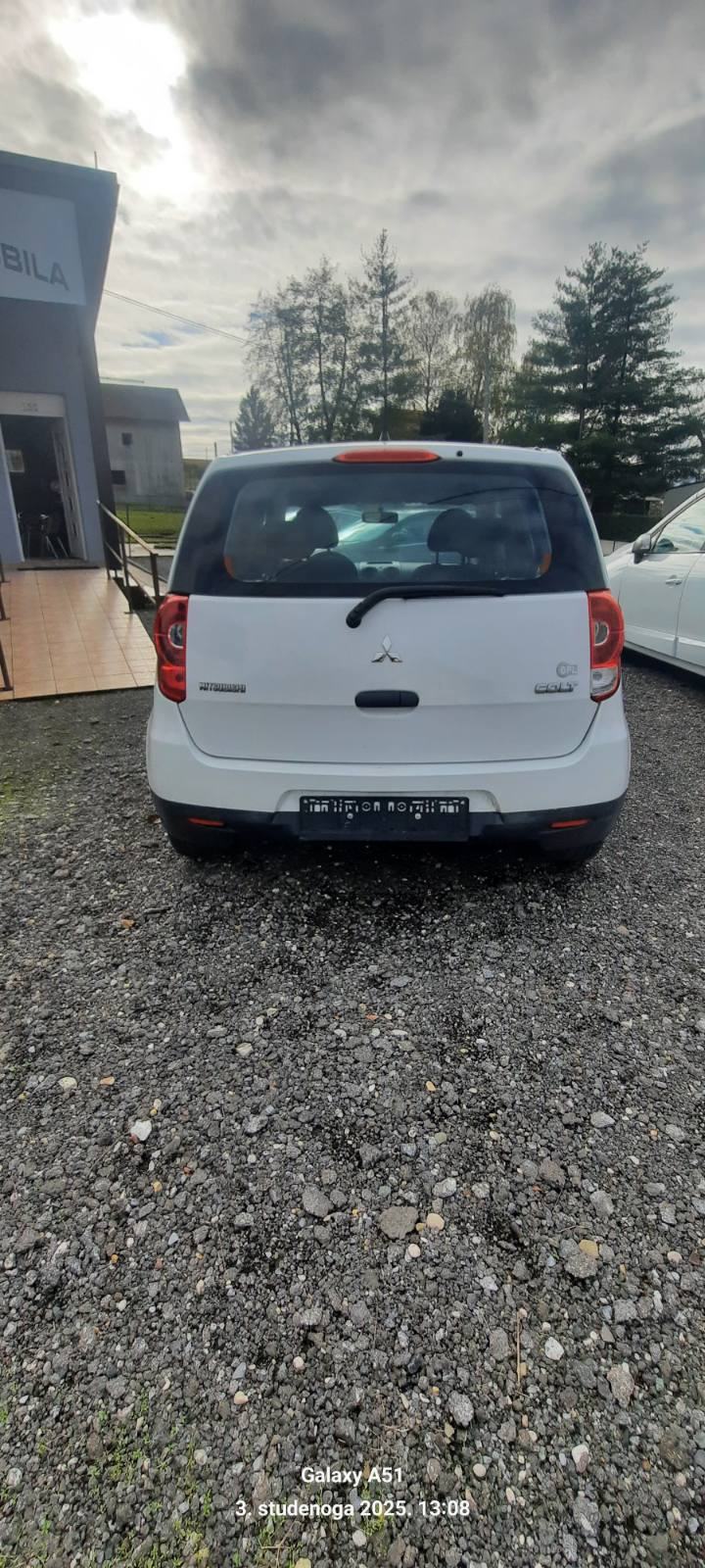 Mitsubishi Colt 1,1 benzin,plin, pogled izvana - slika 5