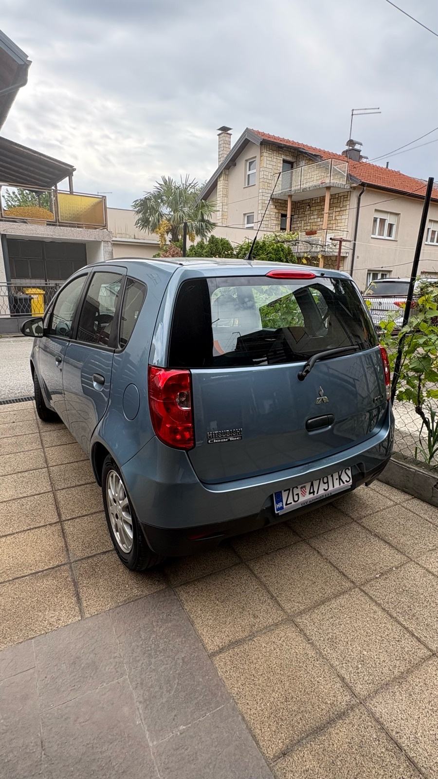 Mitsubishi Colt 1,1, fotografija 2