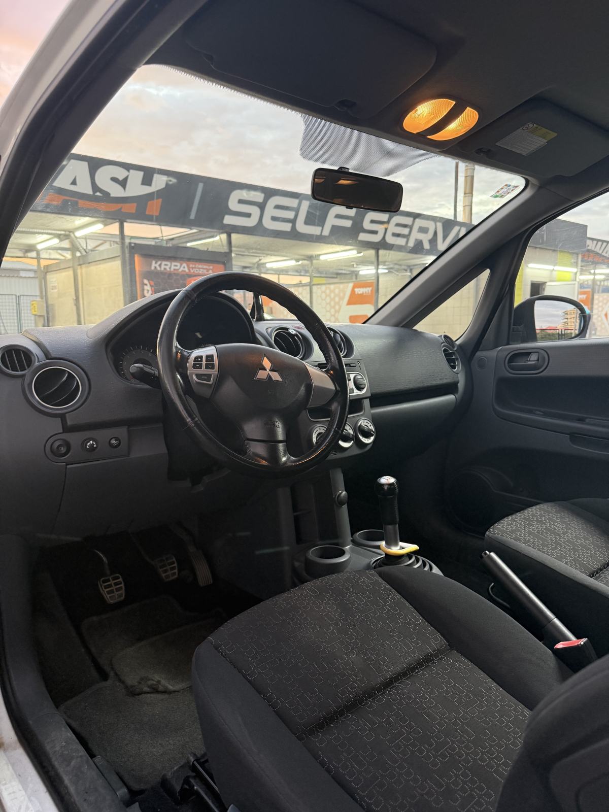 Mitsubishi Colt 1.2, fotografija 6