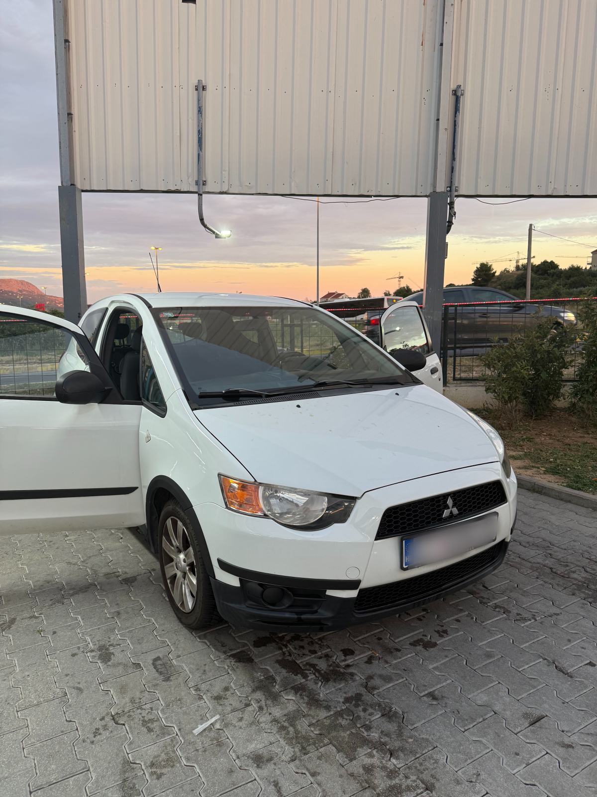 Mitsubishi Colt 1.2, fotografija 2